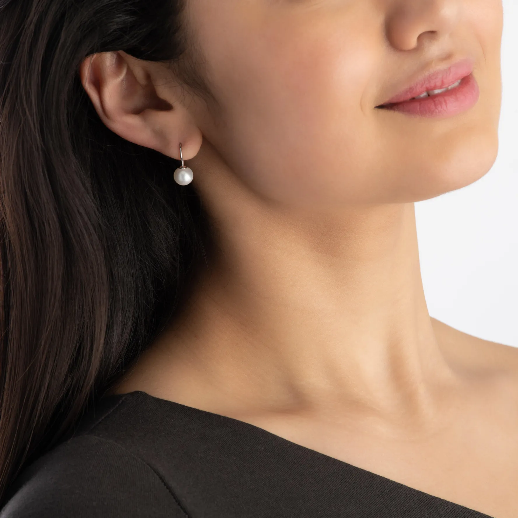 Beaverbrooks 9ct White Gold Freshwater Cultured Pearl Earrings