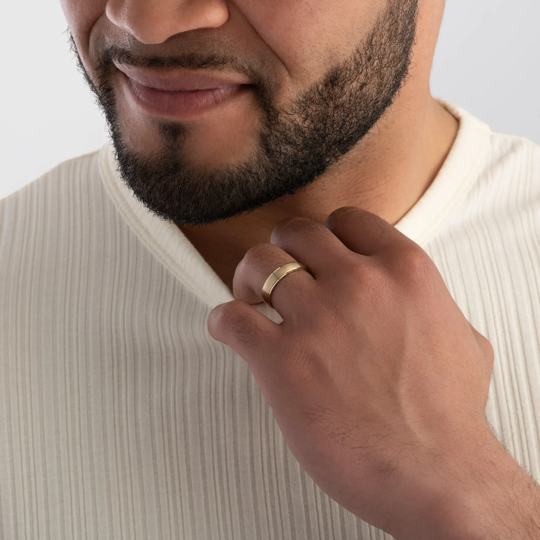 Beaverbrooks 9ct Yellow Gold 5mm Brushed Men's Wedding Ring