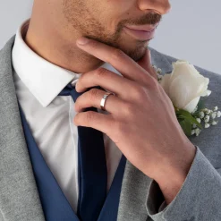 Beaverbrooks Platinum Diamond 5mm Wedding Ring