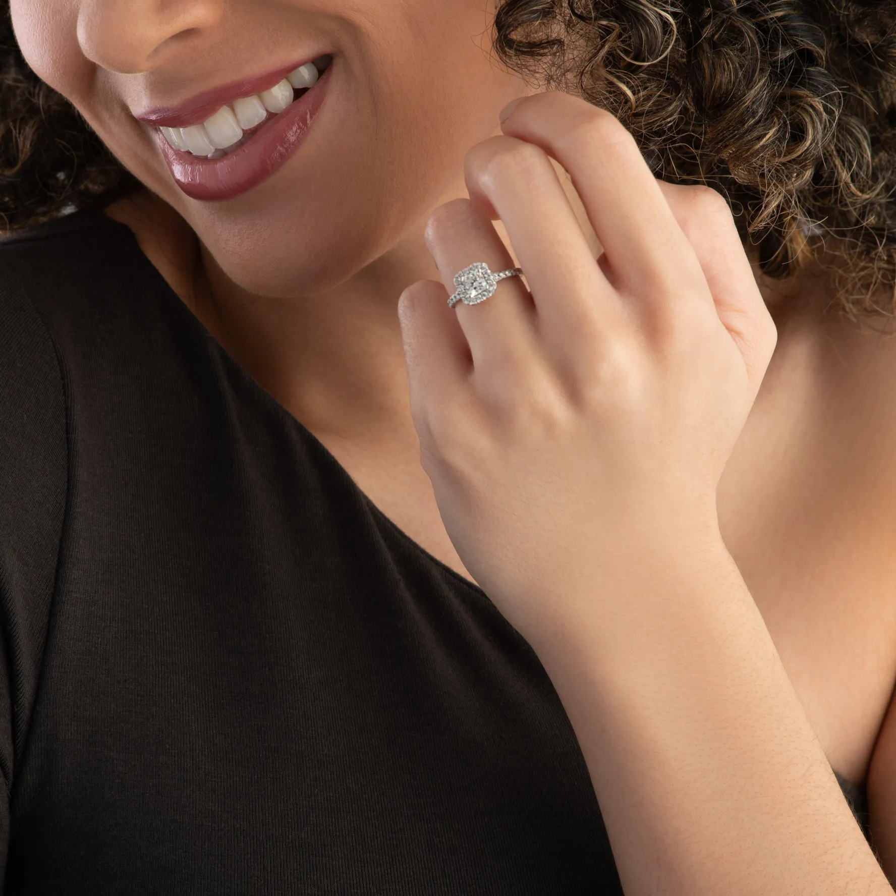Hearts On Fire Transcend Platinum Diamond Halo Ring