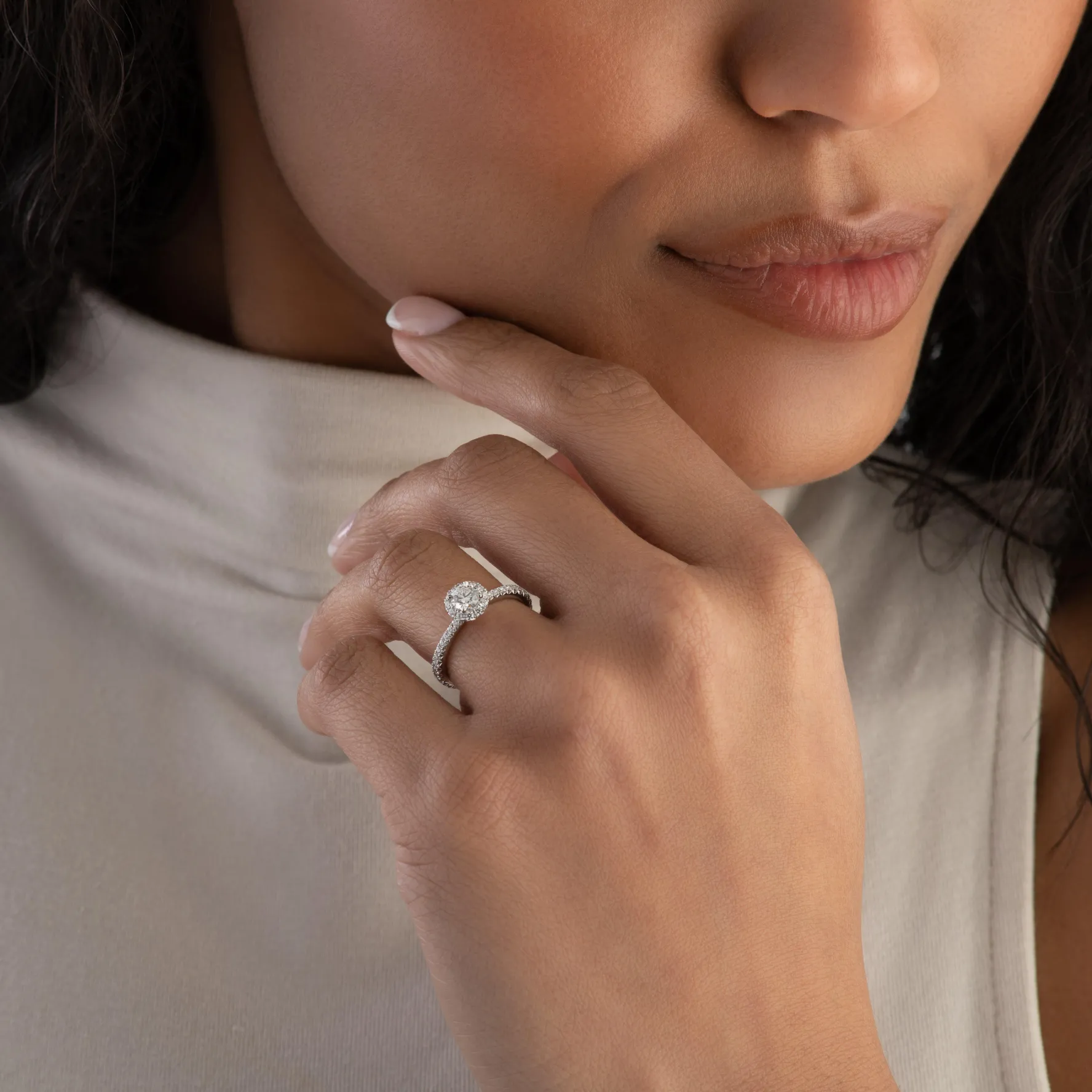Hearts On Fire Vela Platinum Diamond Halo Ring