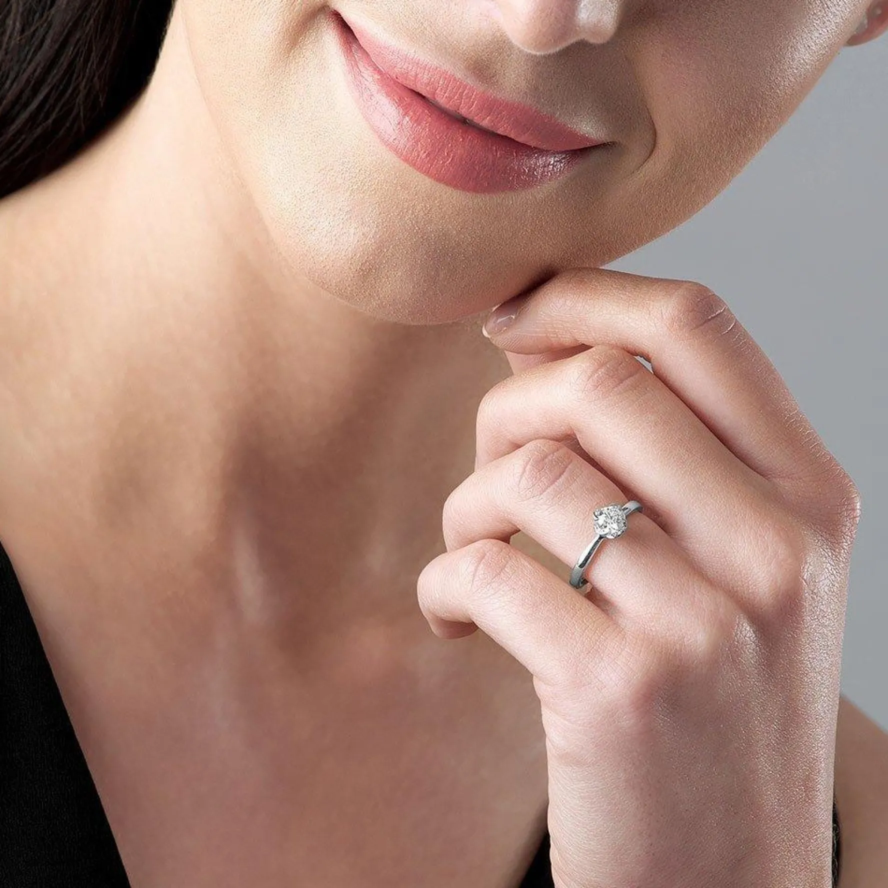 Maple Leaf Diamonds Wind's Embrace 18ct White Gold Diamond Solitaire Engagement Ring