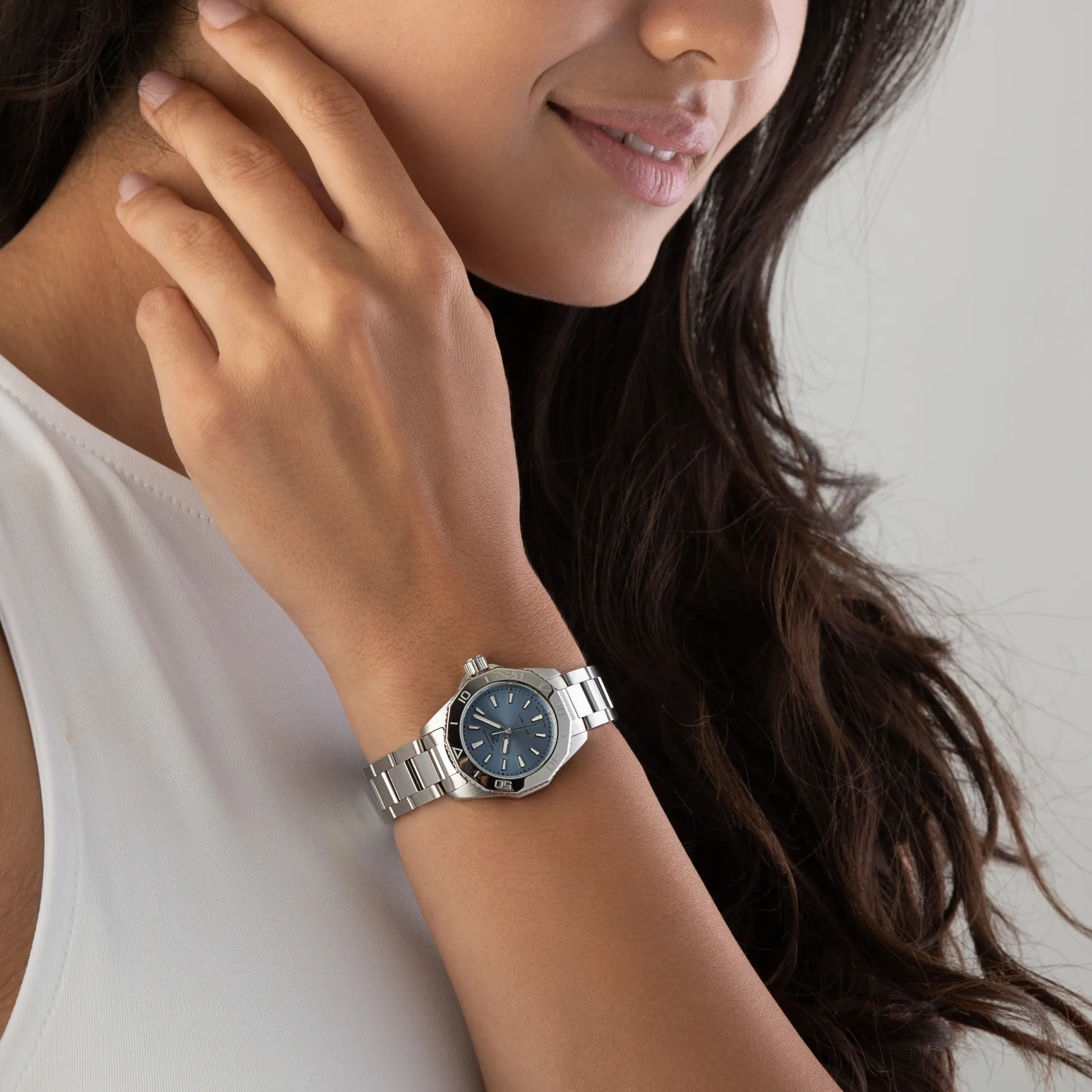 TAG Heuer Aquaracer Professional 200 30mm Ladies Watch